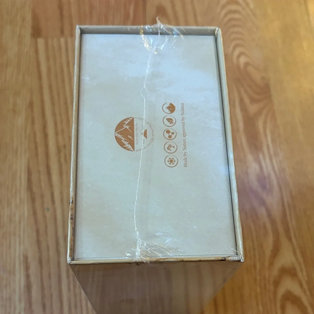 Frozen Gold Peeling Mask BY BELOW ZERO - Picture 3 of 4